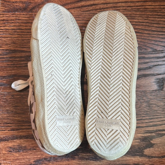 YSL Designer Sneakers, Gold Star Appliqué Court White Sneakers, Size 39 (75) - Picture 9 of 16